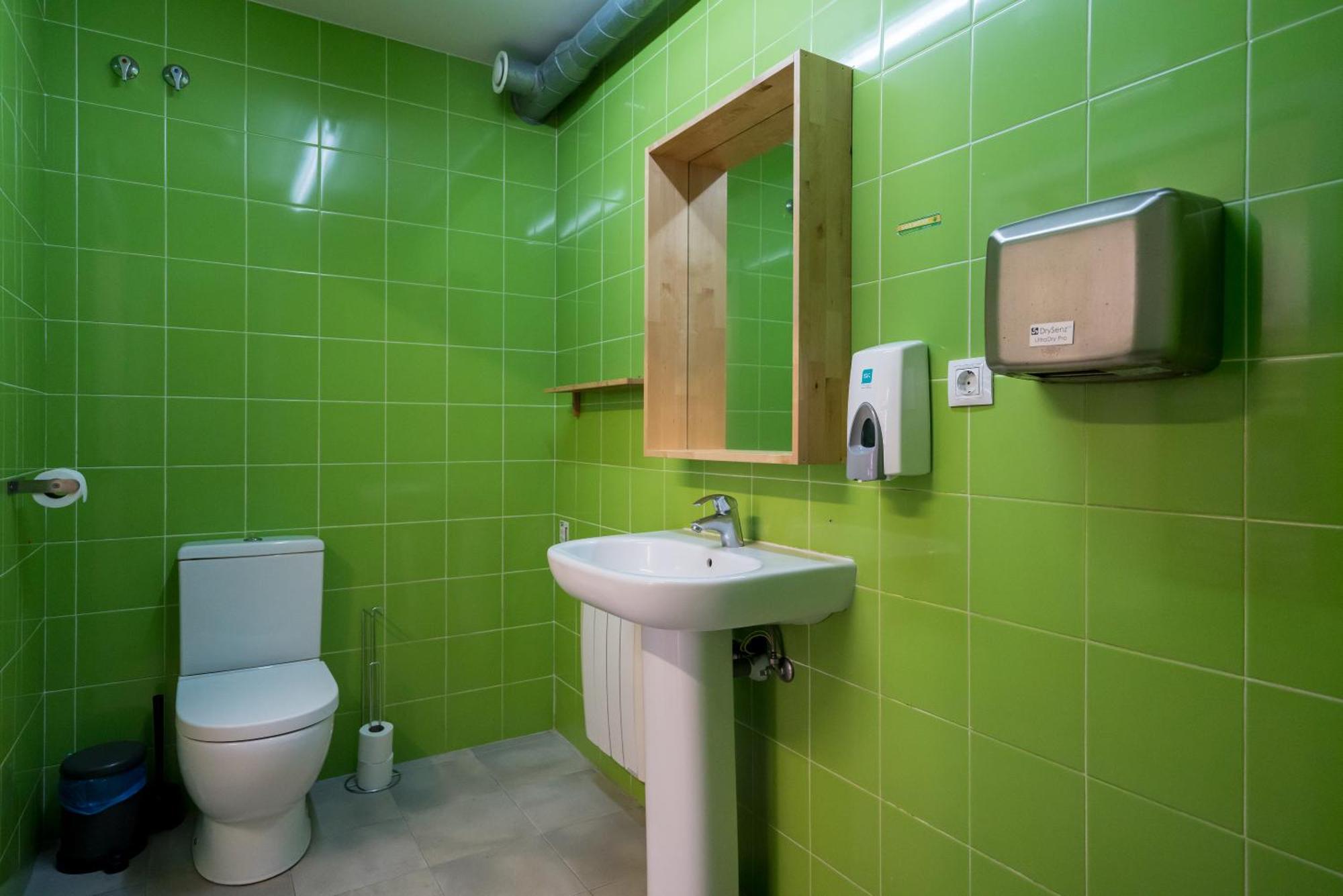 בילבאו Ganbara Hostel - Self Check In מראה חיצוני תמונה